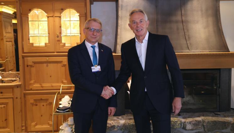 денков - Тони Блеър ще съветва България за борбата с корупцията и използването на изкуствен интелект