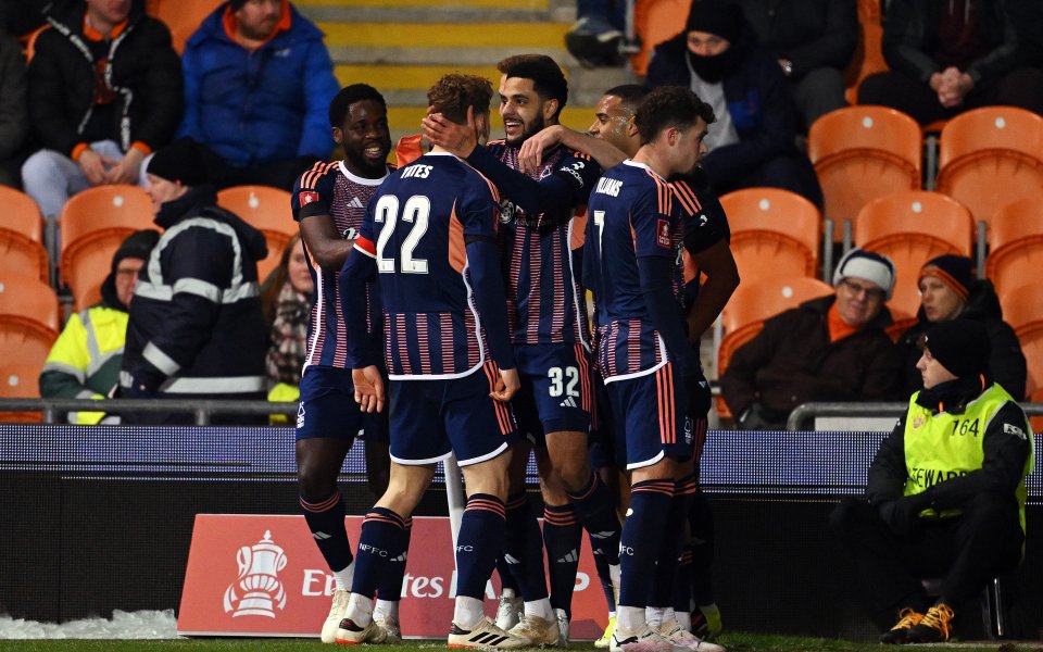 Нотингам Форест победи с 3:2 Блекпул в преиграване от третия