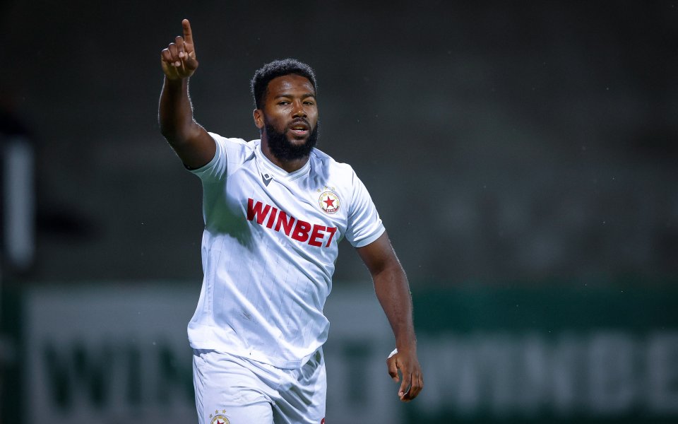 Нападателят на ЦСКА Дюкенс Назон напусна лагера на червените“ в