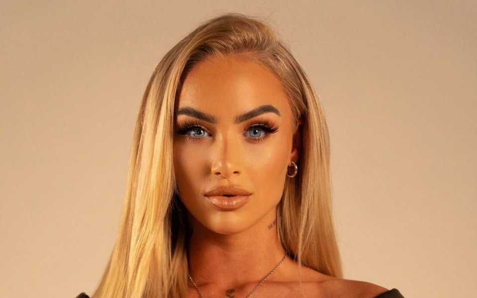 Звездата на Астън Вила – , отпразнува подобаващо 25-ия си