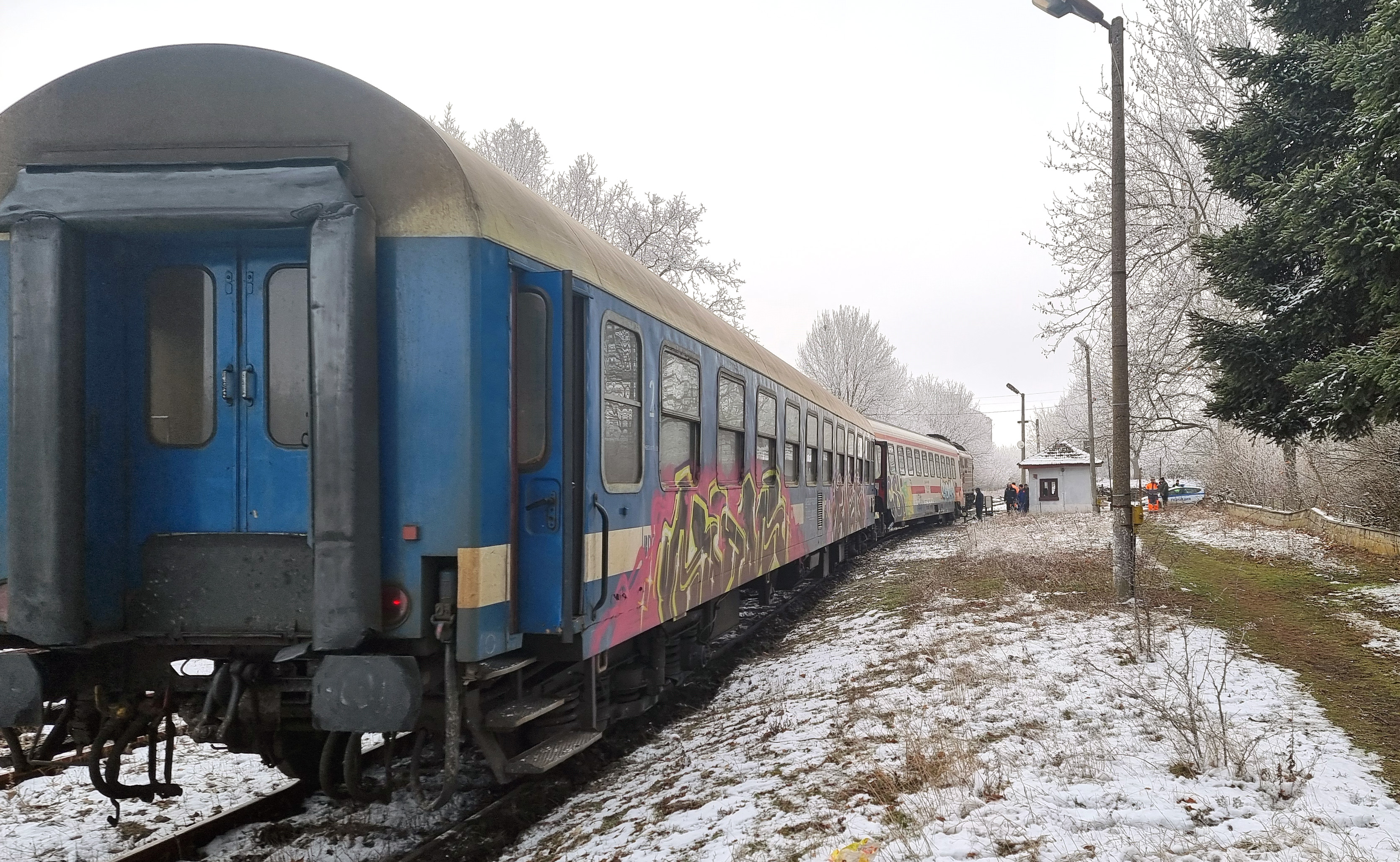 дерайлирал влак