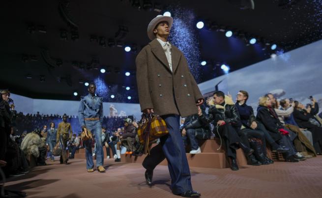 Седмицата на мъжката мода в Париж заложи на шоуто, но без да поема рискове