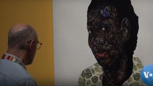 Аквакар Бвафо е художник от Гана който живее и работи