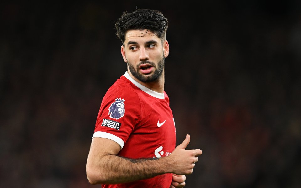 Тук съм от шест месеца и искам да остана за