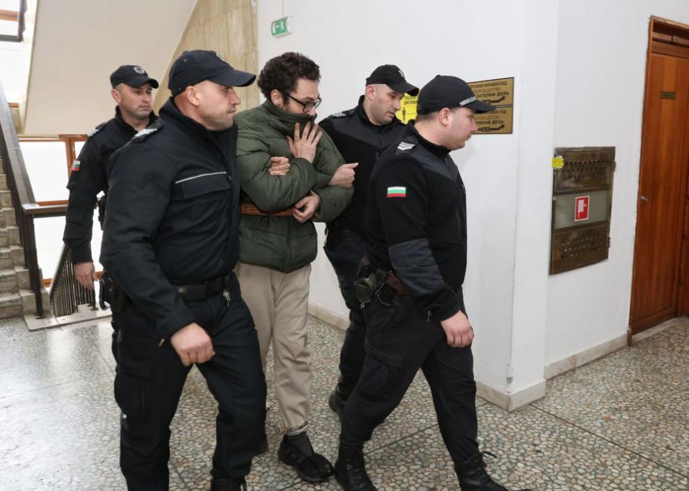 Окръжен съд Бургас заседава относно мярката на 24-годишен мъж, обвинен