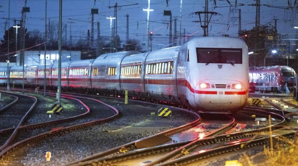 Два влака се сблъскаха в Германия, има ранени