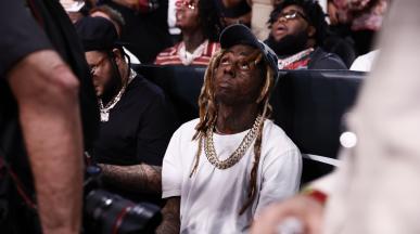 Според Lil Wayne Drake бил критикуван защото имал... "светла кожа"