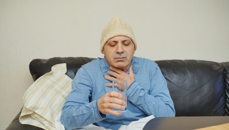 гърло - ЗЛАТНО ВРЕМЕ: Гаргара със сол за възпаленото гърло