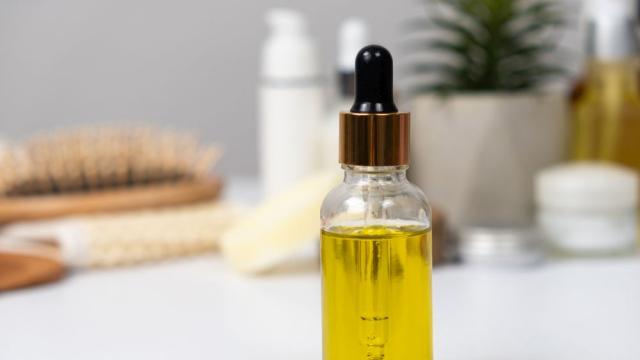 Маслото от иланг-иланг - ароматът на Коморските острови (ВИДЕО)