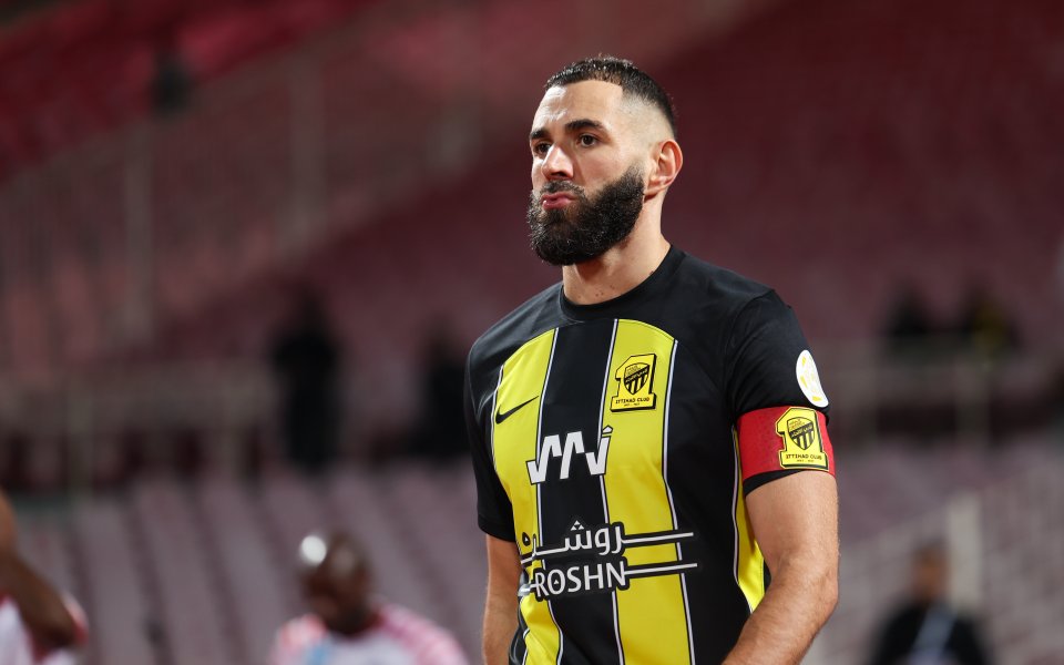 Манчестър Юнайтед е отхвърлил възможността да привлече нападателя Карим Бензема.