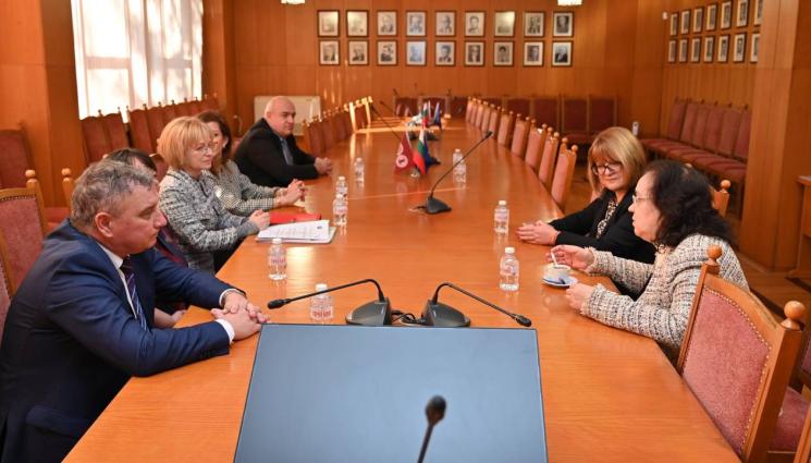 платена публикация - УНСС с най-висока институционална акредитация сред българските университети