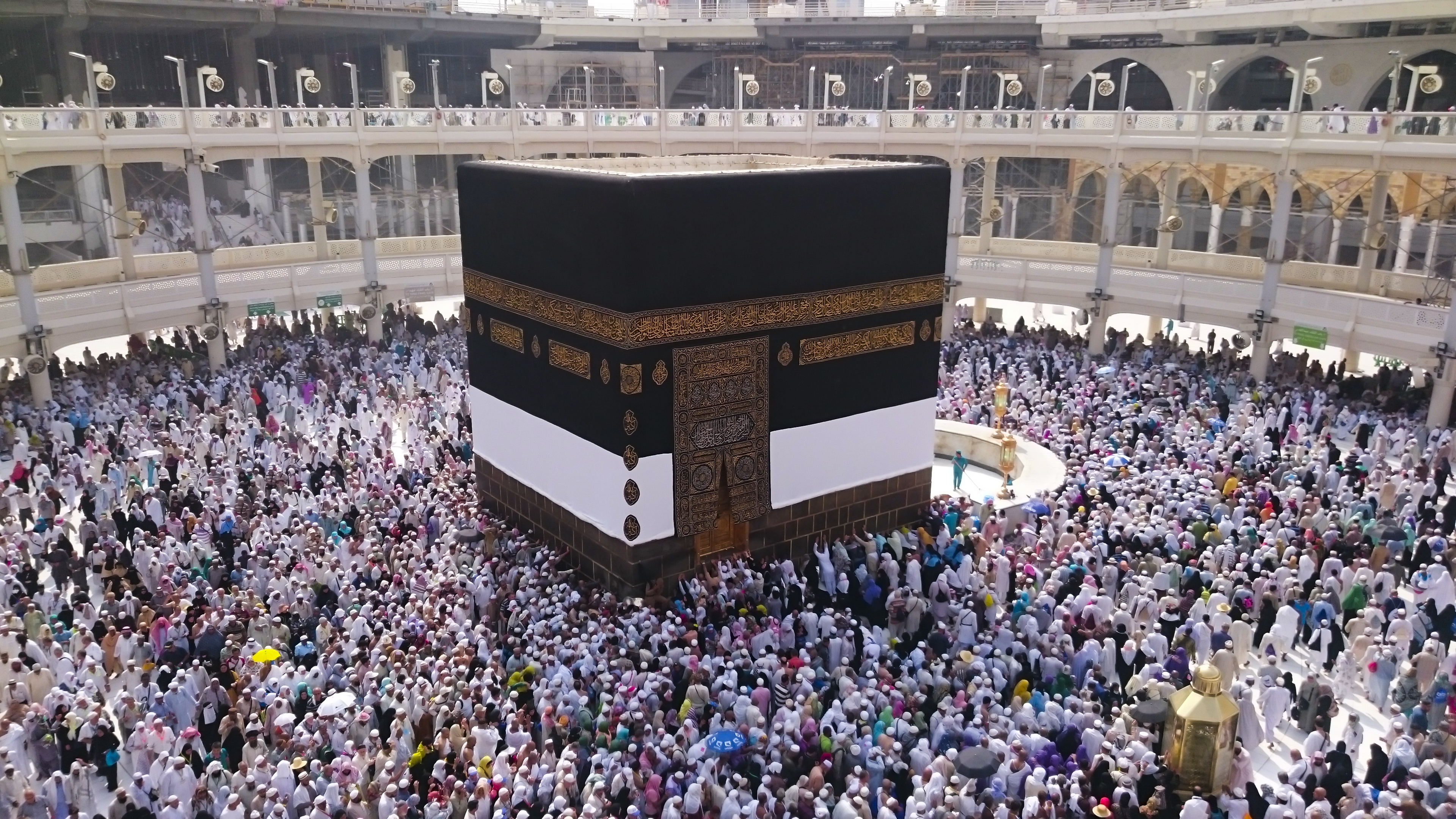 Черен камък