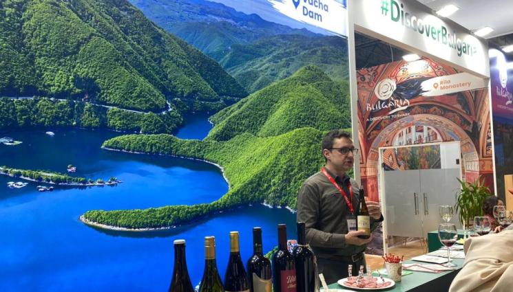 Мадрид изложение - България черпи с вина на изложение в Мадрид