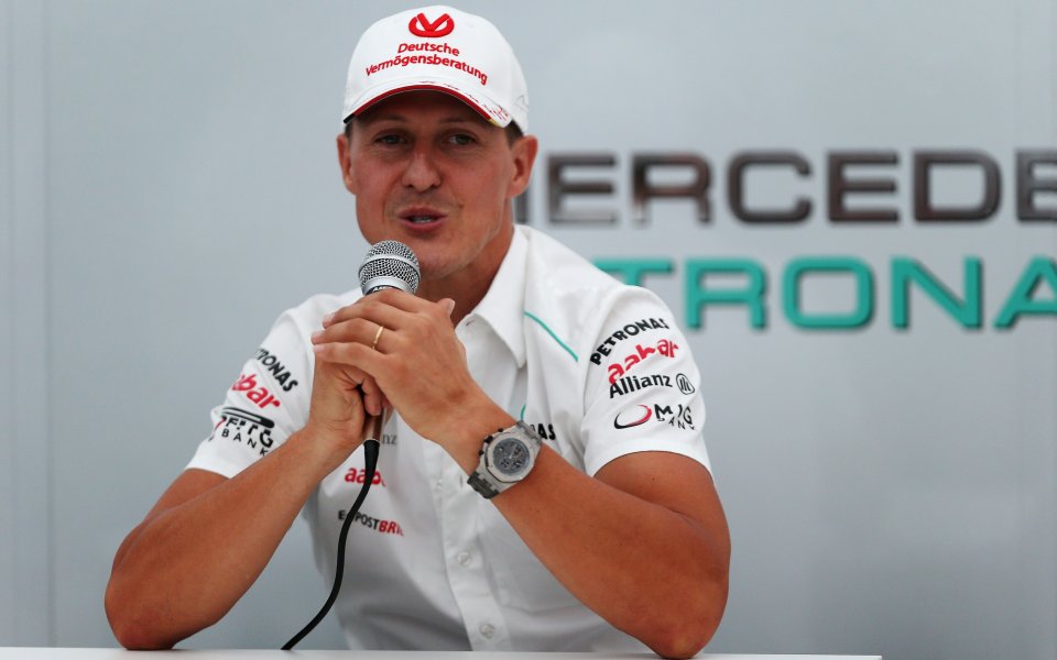 Седемкратният световен шампион във Формула 1 - Михаел Шумахер, продължава
