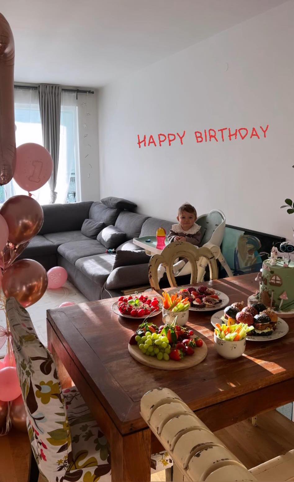 мона дъщеря