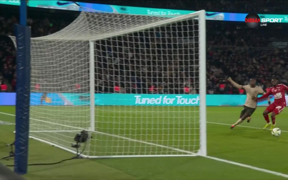 Пари Сен Жермен нанесе втори удар в мача срещу Брест.