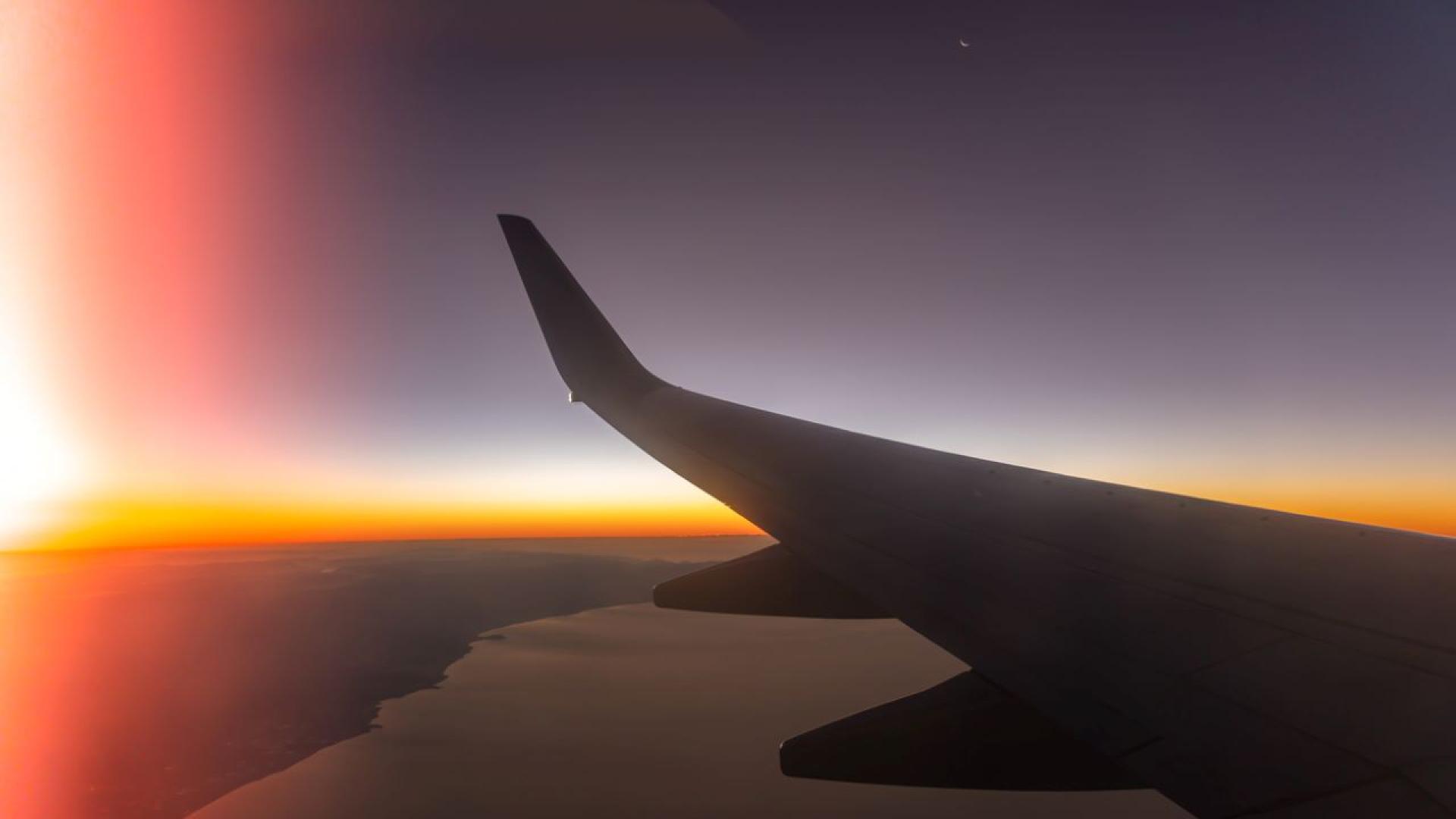 Малък самолет се разби в западната част на Германия като