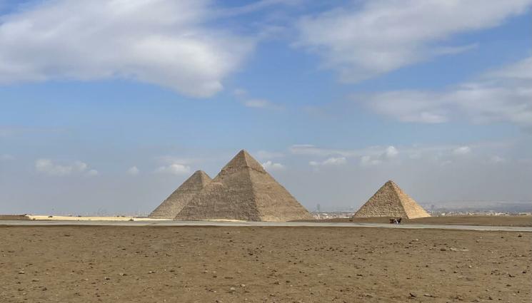 пирамиди Гиза - АБИЦИОЗЕН ПРОЕКТ: Ремонтират една от пирамидите в Гиза