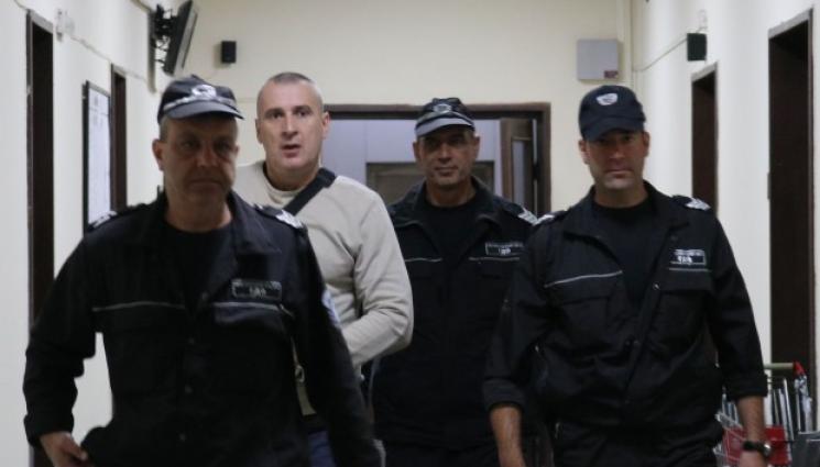 Венцеслав Караджов - Изправя се пред ВКС: Бившият полицай Караджов жали доживотната присъда!