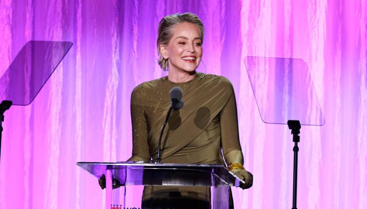 Шарън Стоун - ШАРЪН СТОУН ПОТЪНА В СКРЪБ: Почина майка ѝ!