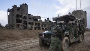 В търсене на тунелите на Хамас израелската армия разруши ислямско