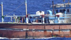 Индийският флот съобщи днес че е спасил малък ирански рибарски
