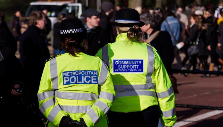 Полиция Лондон - НАРУШЕНИ ПРАВА: Чутовен скандал с наша полицайка в Лондон! (ВИДЕО)