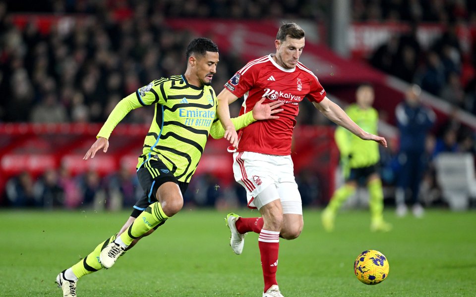 Нотингам Форест и Арсенал играят при резултат 0:0 в мач от