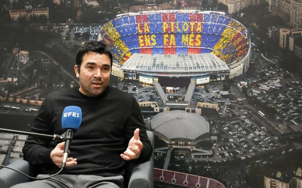 Спортният директор на Барселона – Деко, се надява да събере