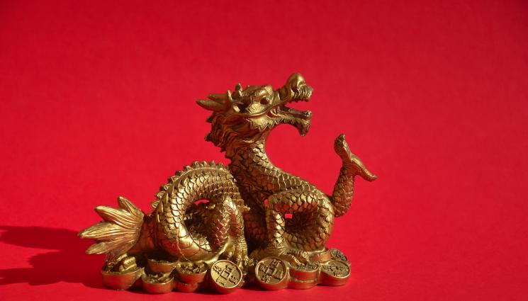 дракон - ЗВЕЗДИ: Лош период за Плъха, Кучето се радва на заплата