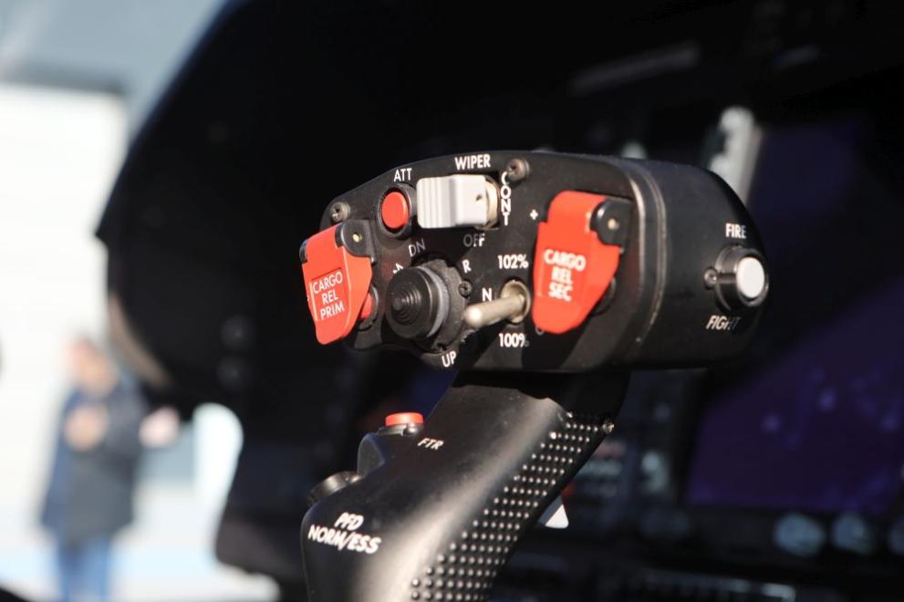  въздушната кола за спешна помощ 