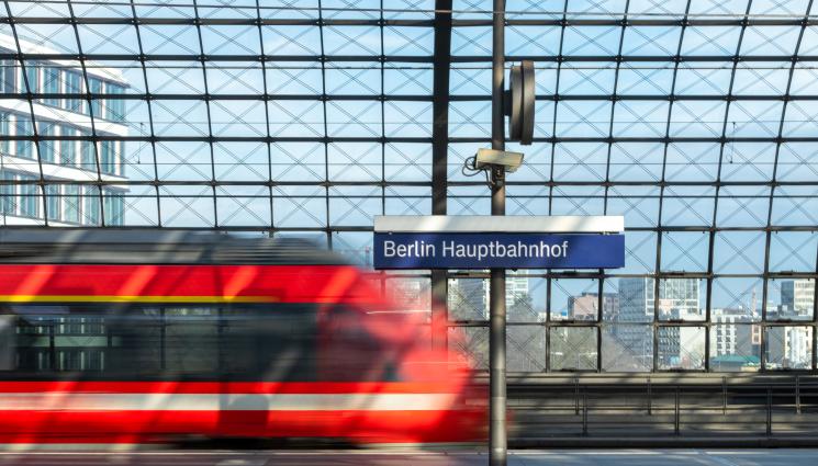 Берлин метро - ПЪЛНА БЛОКАДА: Берлин остана без градски транспорт зaради стачка