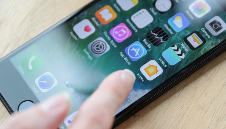 телефон смартфон iphone айфон - ЕС С НОВИ ИЗИСКВАНИЯ: Смартфони и таблети с енергийни етикети!
