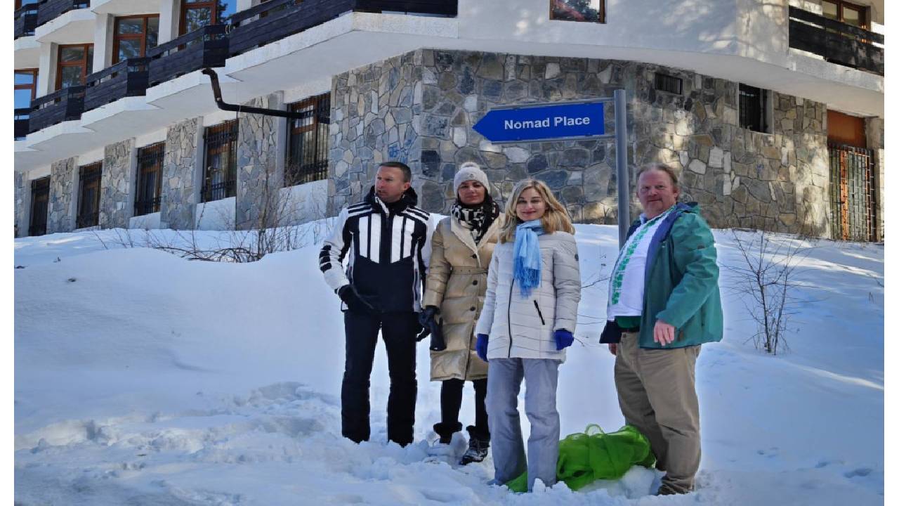  Министърът на туризма откри първата улица с име в курорта Семково