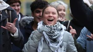 Британски съдия реши да оттегли обвиненията срещу природозащитничката Грета Тунберг
