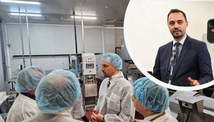 Богдан Богданов - Министърът на икономиката Богдан Богданов пред