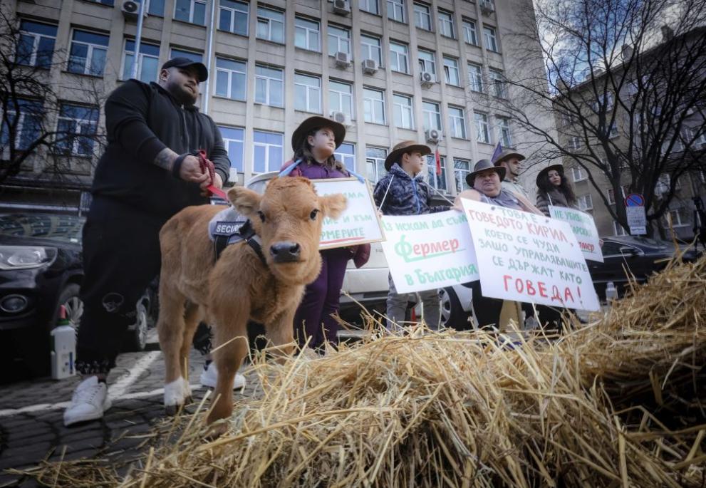 Фермерите се присъединяват към протестите на зърнопроизводителите и искат оставката
