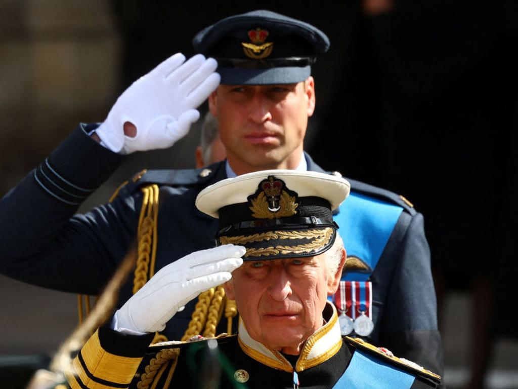 Крал Чарлз III ще отложи обществените си задължения след раковата диагноза  повдигайки