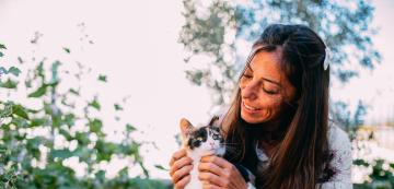 Котките изпитват ли емпатия - какво казва науката?