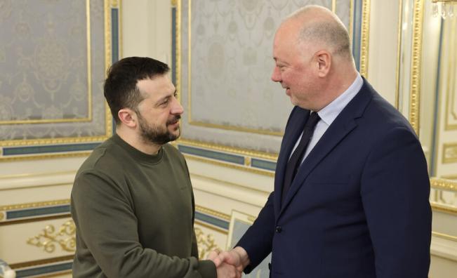 Зеленски съобщи, че е разговарял по телефона с Росен Желязков