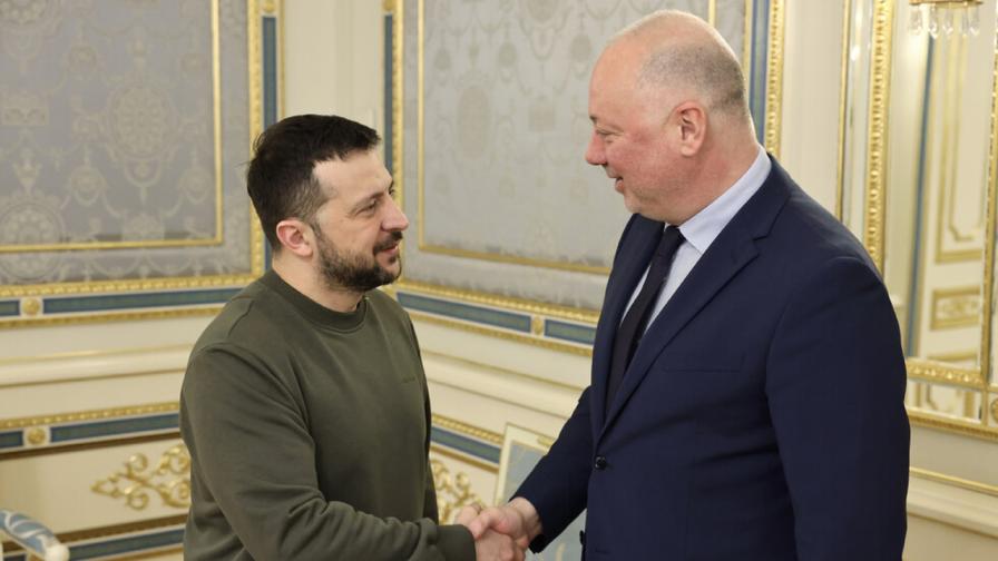 Зеленски съобщи, че е разговарял по телефона с Росен Желязков