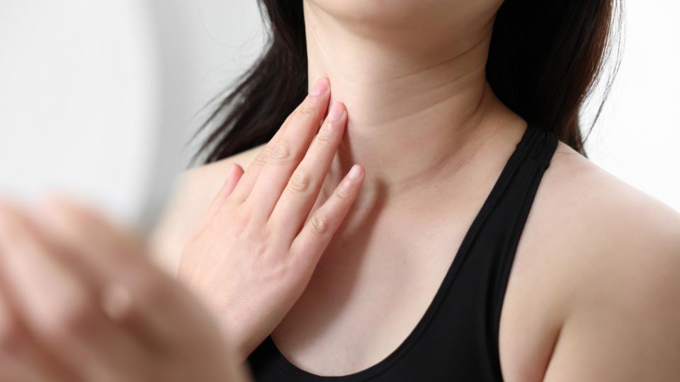 Вратът често е сред първите области, които показват видими признаци на