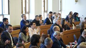 Деян Николов