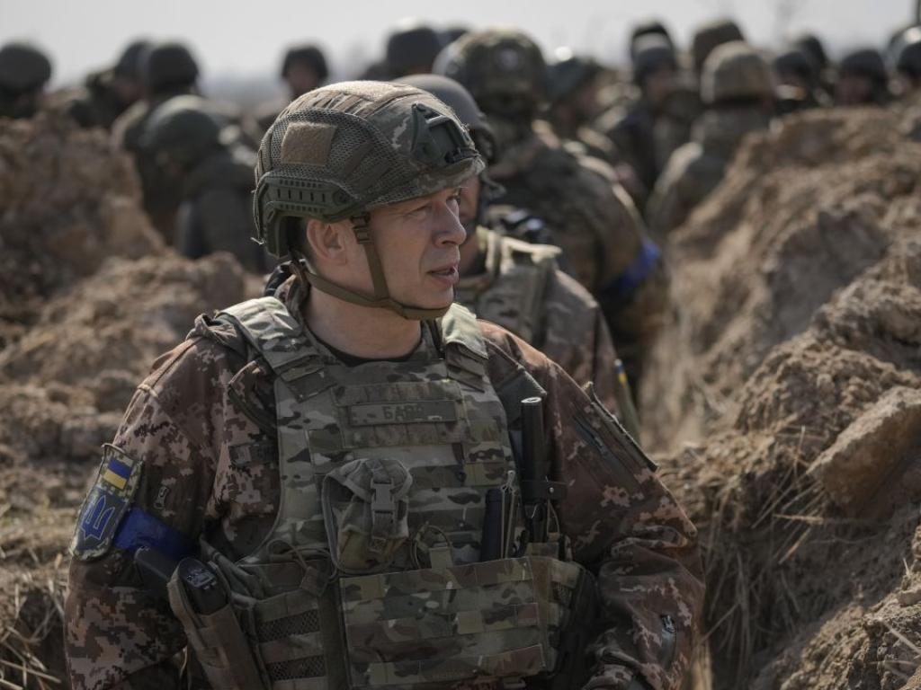 Командващият украинската армия заяви, че ситуацията на бойното поле е