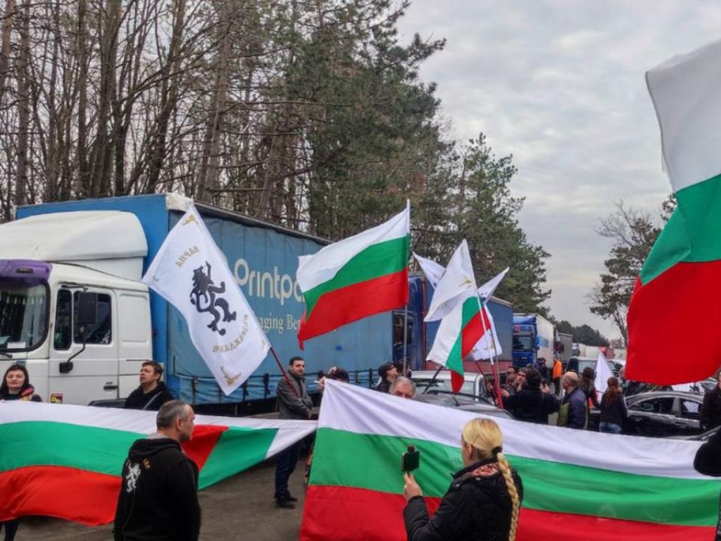 Блокади и на границата със Сърбия Турция и Румъния но