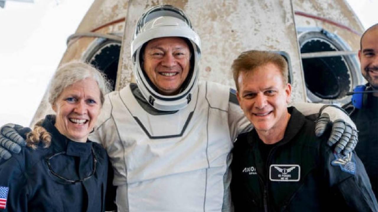 Астронавти трета частна космическа мисия