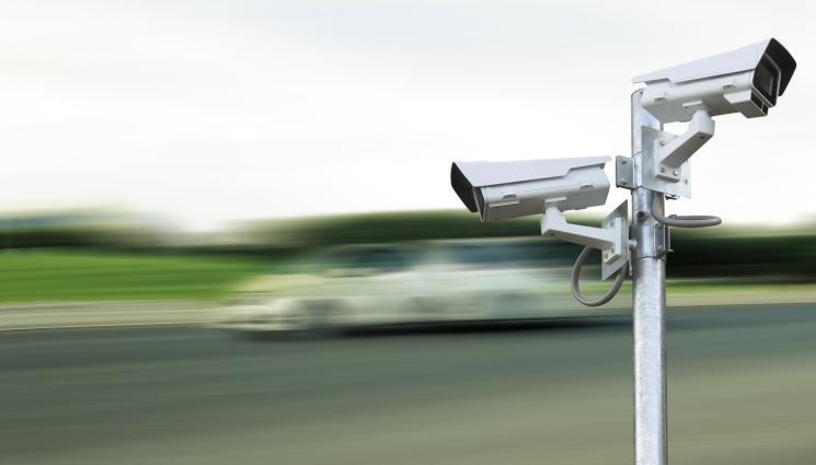 камери за скорост - ПРОЦЕСЪТ ЗАЦИКЛИ: Айтита бавят тол камерите да снимат джигити