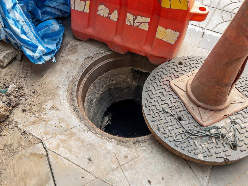 6-годишно дете падна в необезопасена шахта в пловдивския квартал Тракия, съобщи