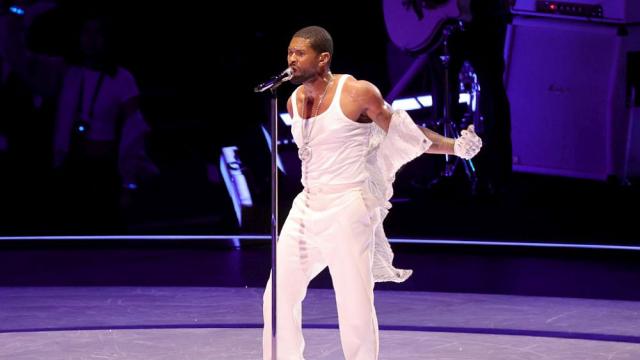 Часове след шоуто на „Супербоул“: Сватбени камбани за Ъшър