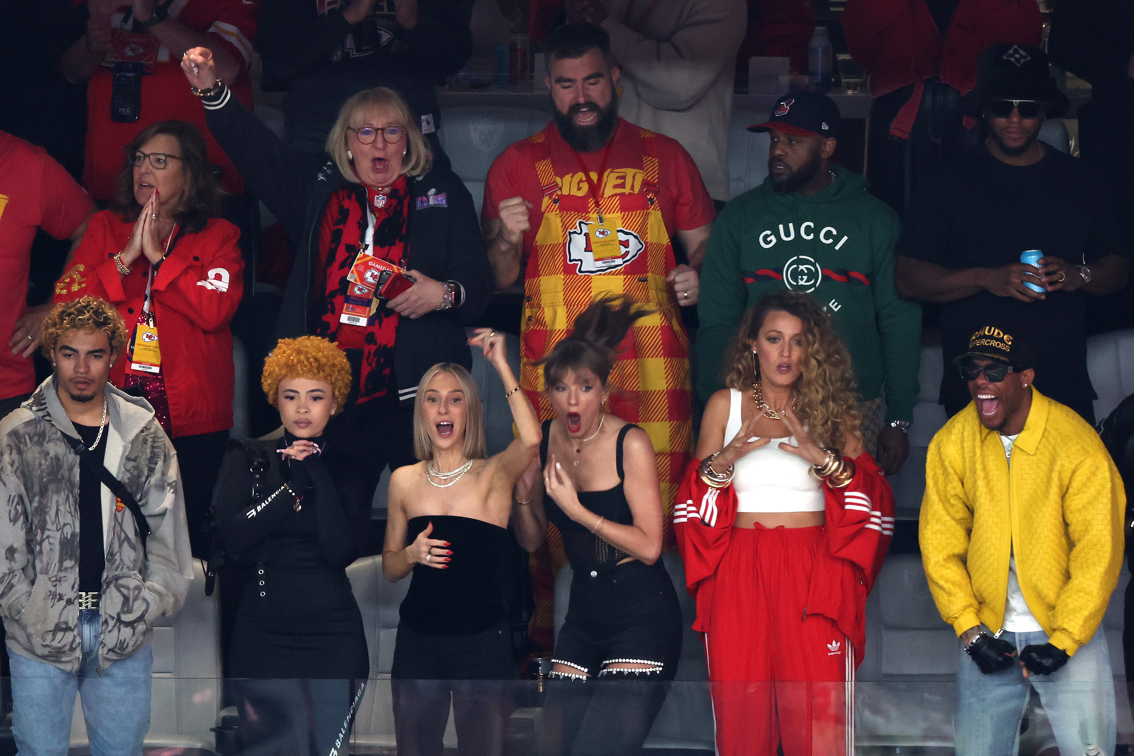 тейлър суифт